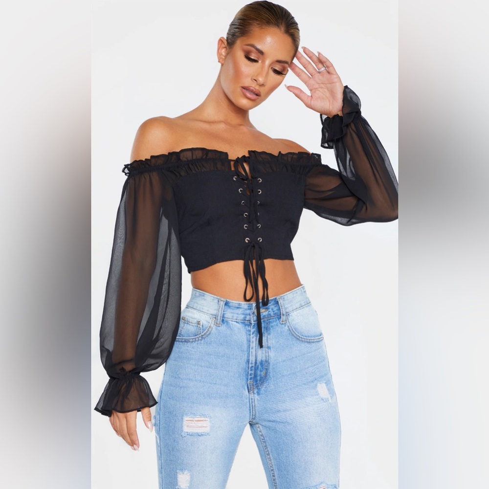Pretty Little Thing Cropped Lace Front Top